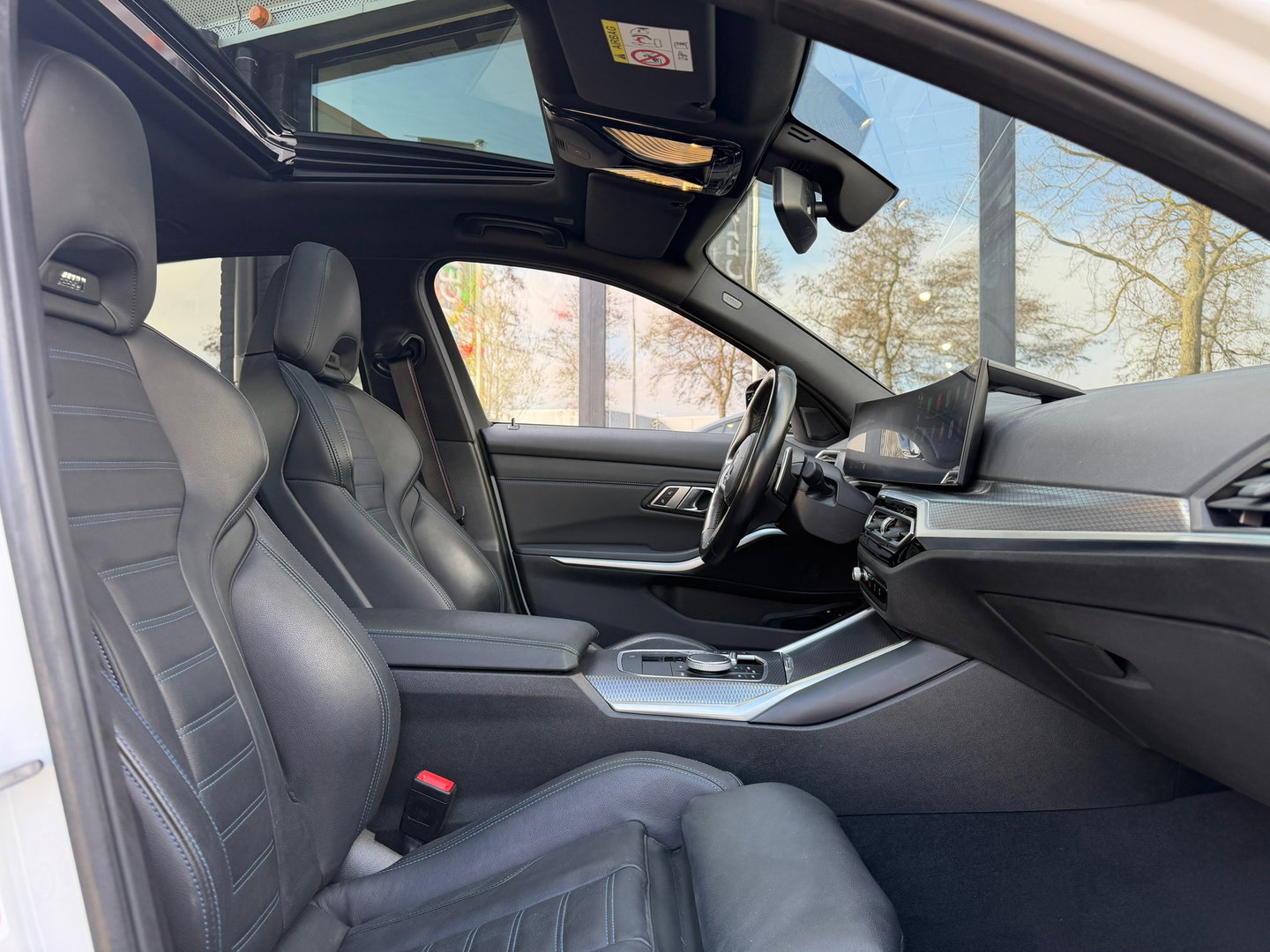 BMW 3-serie 330e xDrive M-Sport Pano|Keyless|HUD|Memory|M-Seats|Carplay|292PK