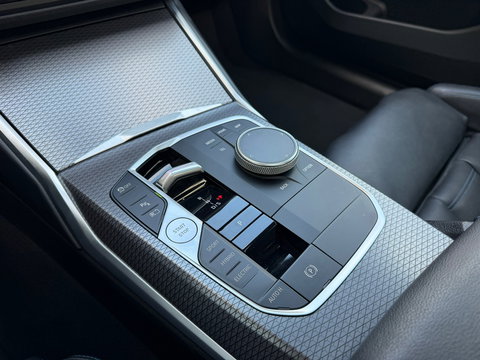 BMW 3-serie 330e xDrive M-Sport Pano|Keyless|HUD|Memory|M-Seats|Carplay|292PK