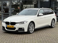 BMW 3 Serie - Touring 335i xDrive High Executive Pano/Trekhaak/HUD/Clima/Navigatie/Cruise