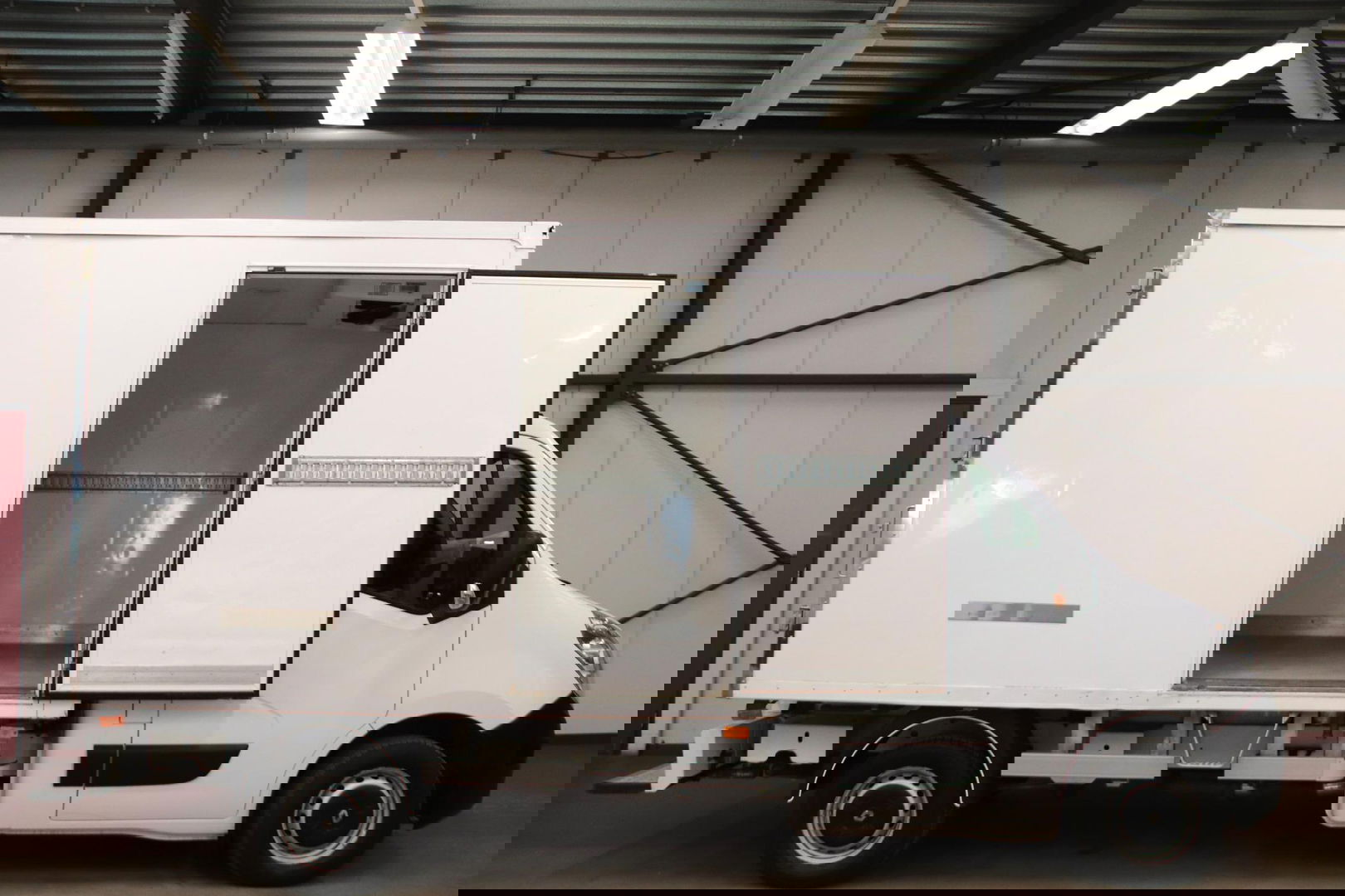 Renault Master T35 2.3 dCi VRIESWAGEN KOELWAGEN DAG NACHT