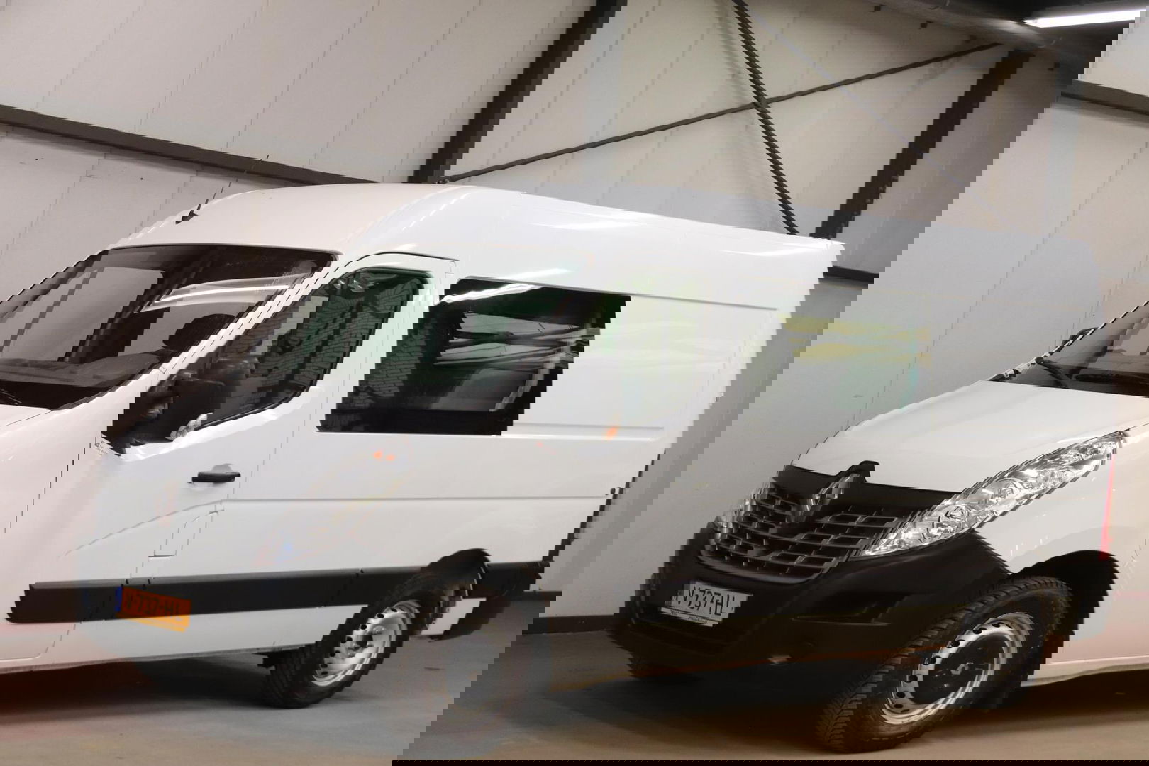 Renault Master 2.3 dCi L2H2 DUBBEL CABINE TREKHAAK Renault Master T35 2.3 dCi L2H2 DUBBEL CABINE TREKHAAK