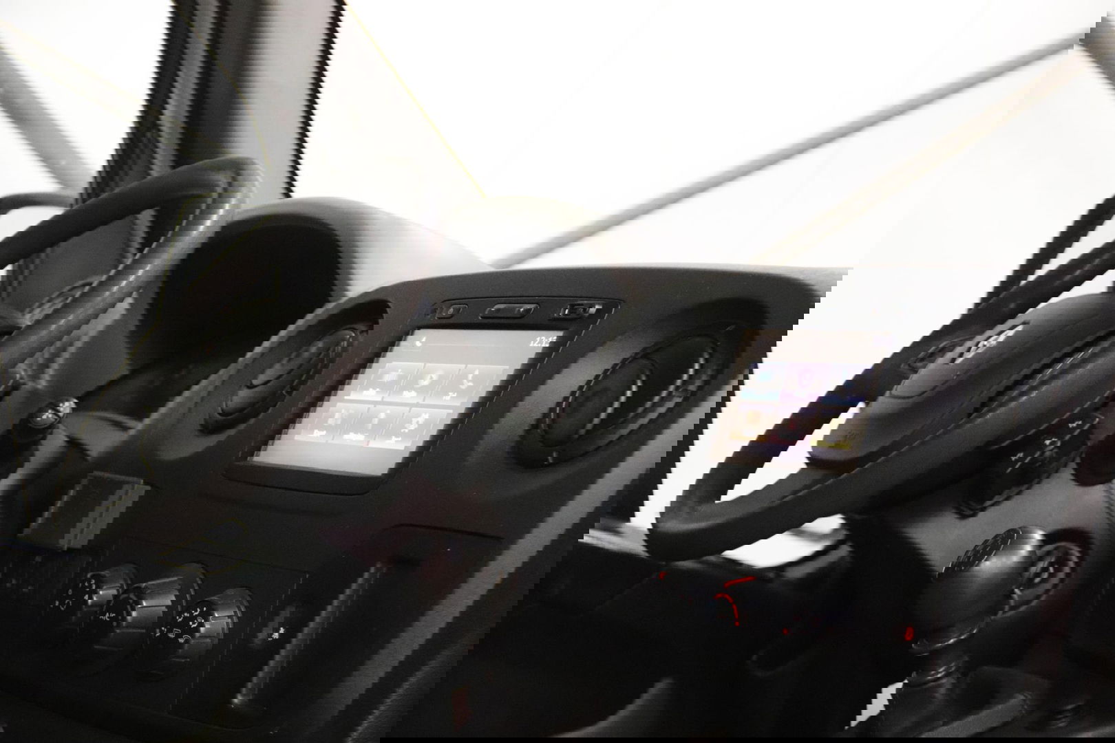 Renault Master 2.3 dCi L2H2 DUBBEL CABINE TREKHAAK Renault Master T35 2.3 dCi L2H2 DUBBEL CABINE TREKHAAK