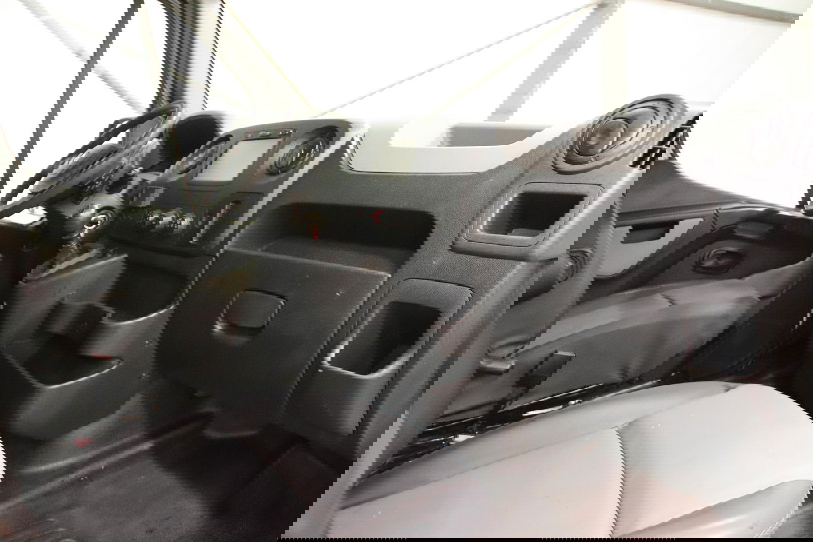 Renault Master 2.3 dCi L2H2 DUBBEL CABINE TREKHAAK Renault Master T35 2.3 dCi L2H2 DUBBEL CABINE TREKHAAK