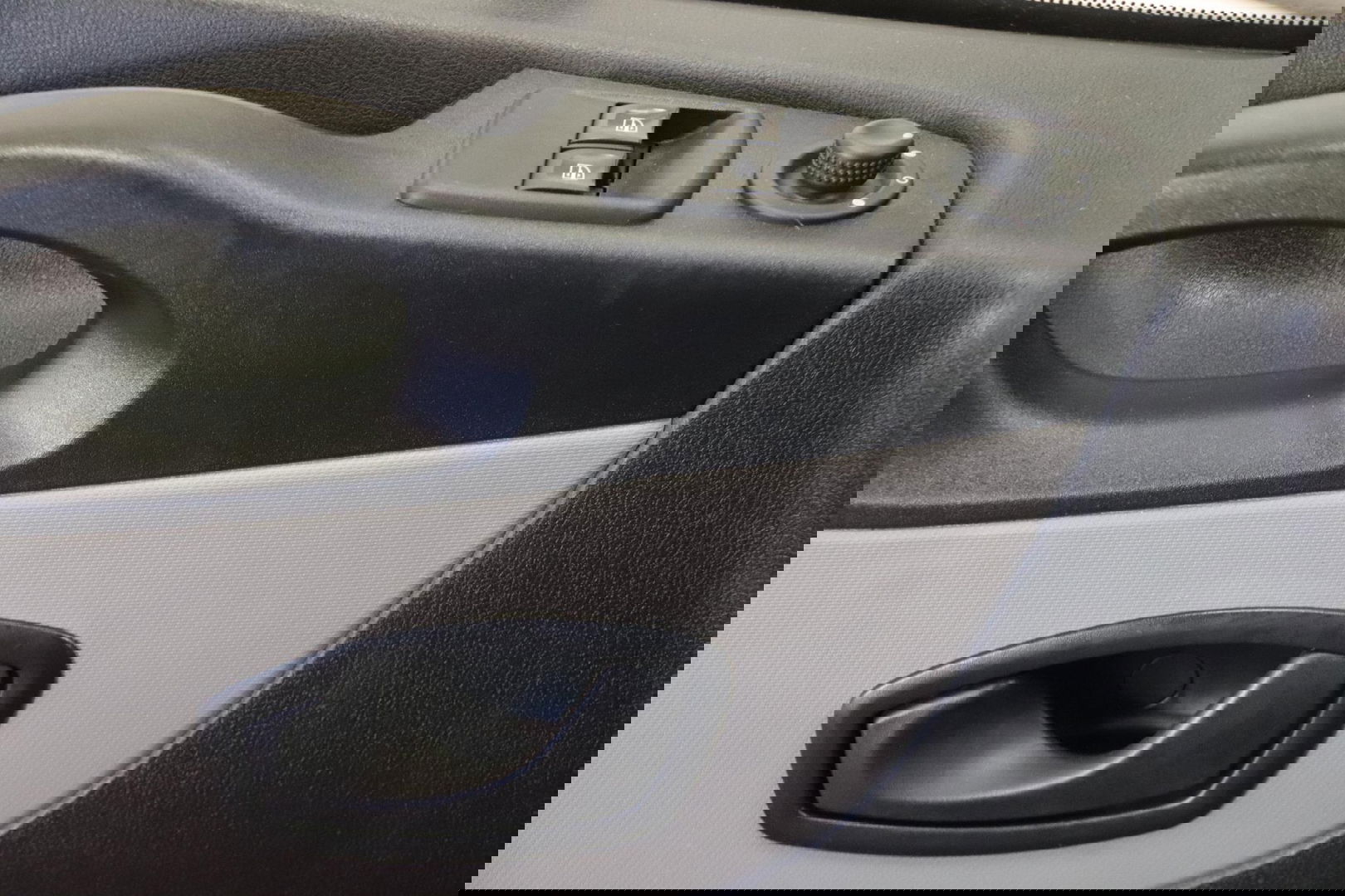 Renault Trafic 1.6 dCi WERKPLAATSINRICHTING AIRCO Renault Trafic 1.6 dCi WERKPLAATSINRICHTING