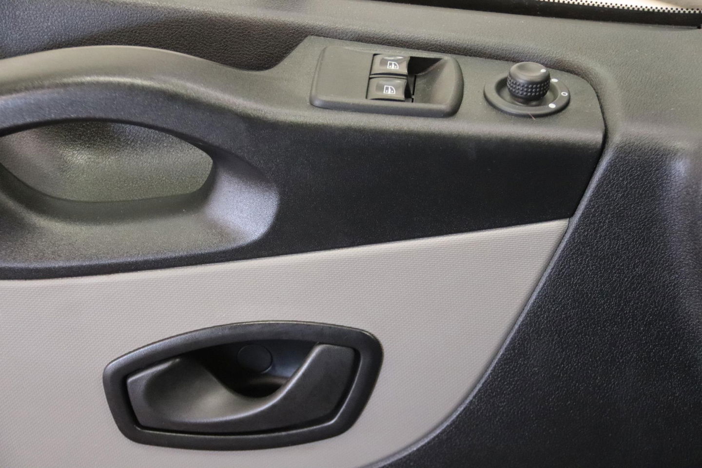 Renault Trafic 1.6 dCi WERKPLAATSINRICHTING AIRCO Renault Trafic 1.6 dCi WERKPLAATSINRICHTING