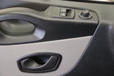 Renault Trafic 1.6 dCi WERKPLAATSINRICHTING AIRCO Renault Trafic 1.6 dCi WERKPLAATSINRICHTING