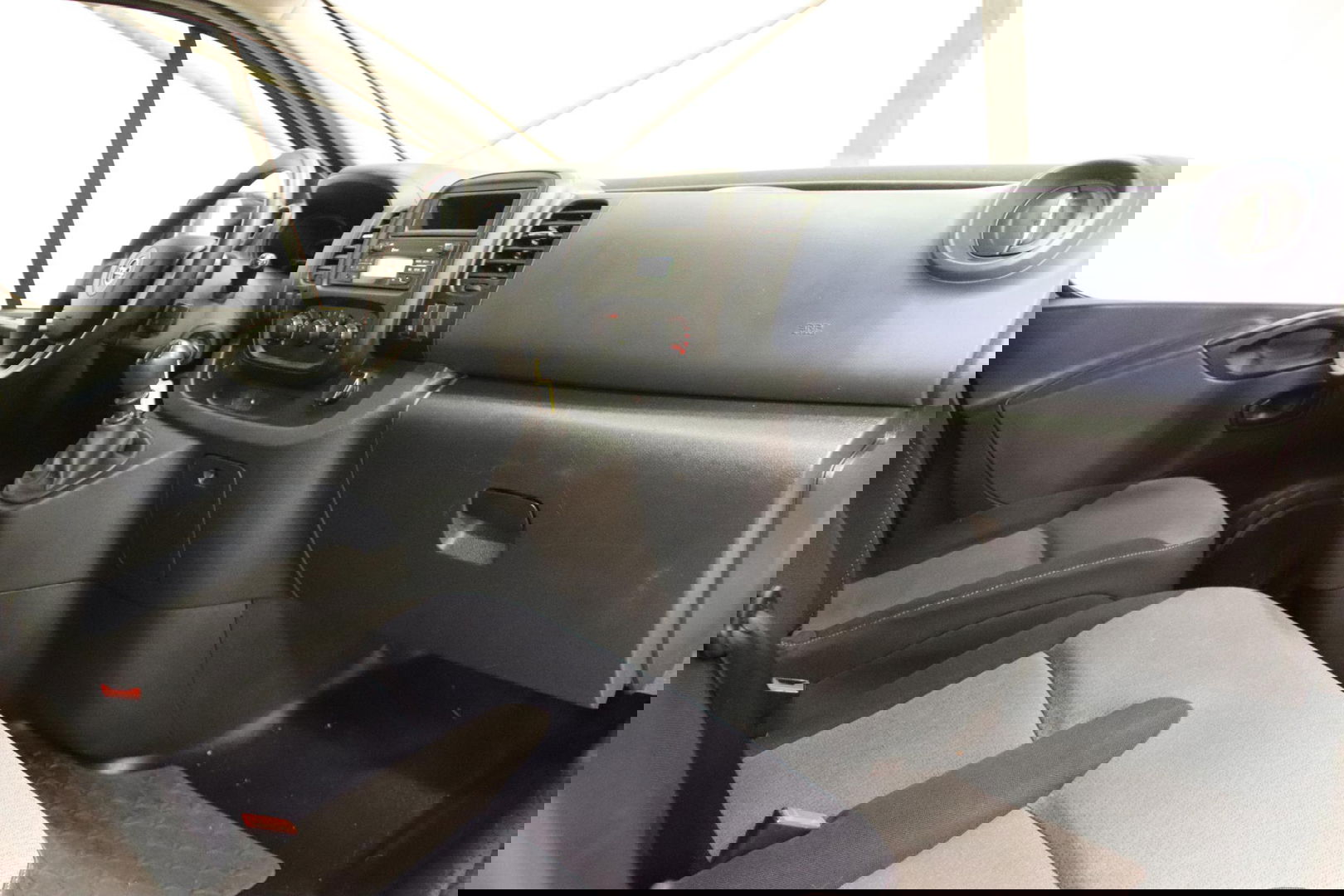 Opel Vivaro Combi 1.6 CDTI PERSONEN VERVOER 9 PERSOONS PERSONENBUS Opel Vivaro Combi 1.6 CDTI PERSONENVERVOER 9 PERSOONS PERSONENBUS