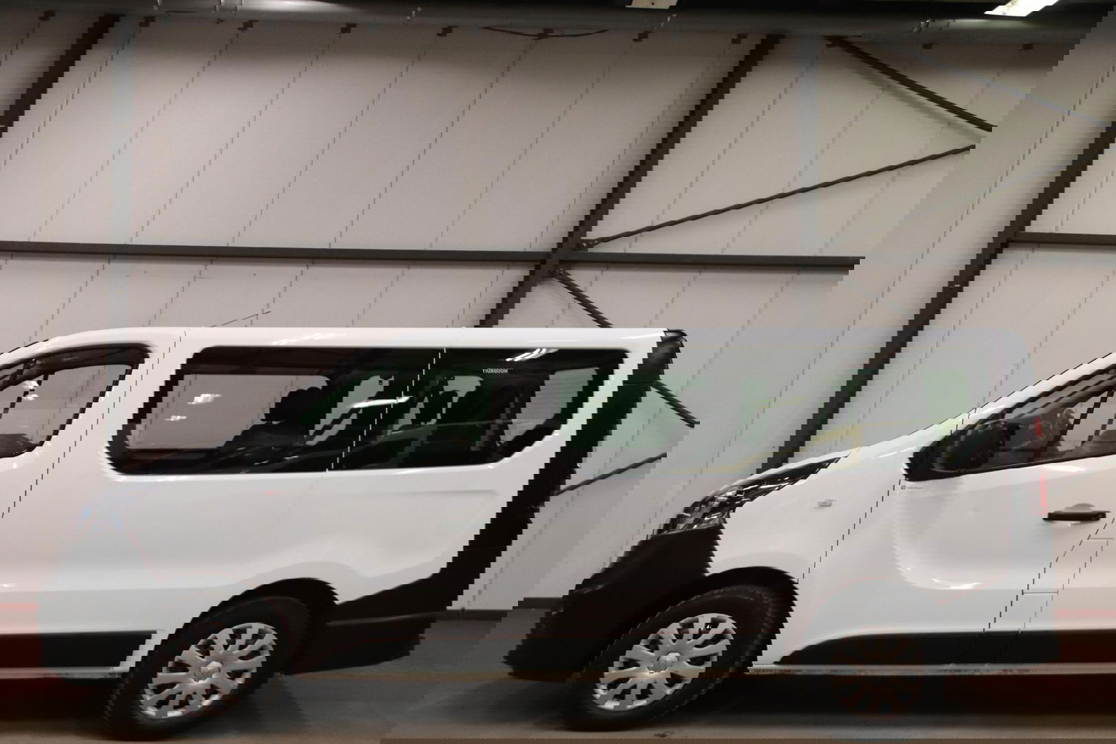 Opel Vivaro Combi 1.6 CDTI PERSONEN VERVOER 9 PERSOONS PERSONENBUS Opel Vivaro Combi 1.6 CDTI PERSONENVERVOER 9 PERSOONS PERSONENBUS