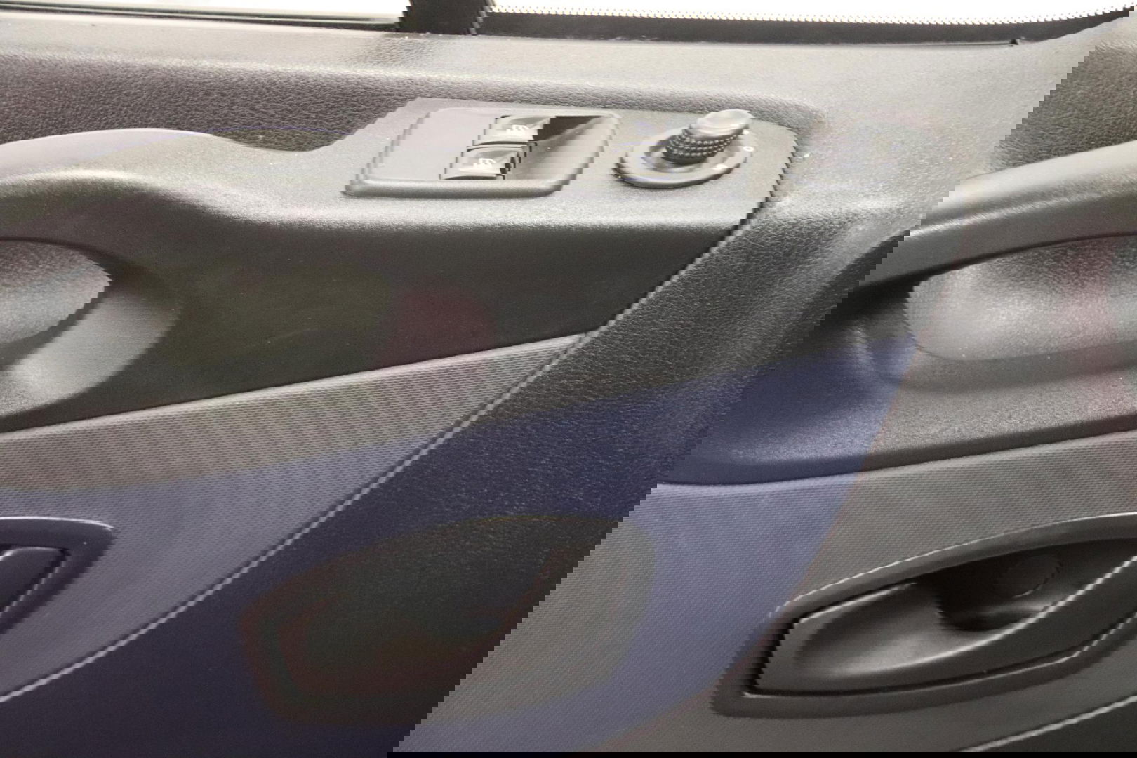 Opel Vivaro Combi 1.6 CDTI PERSONEN VERVOER 9 PERSOONS PERSONENBUS Opel Vivaro Combi 1.6 CDTI PERSONENVERVOER 9 PERSOONS PERSONENBUS