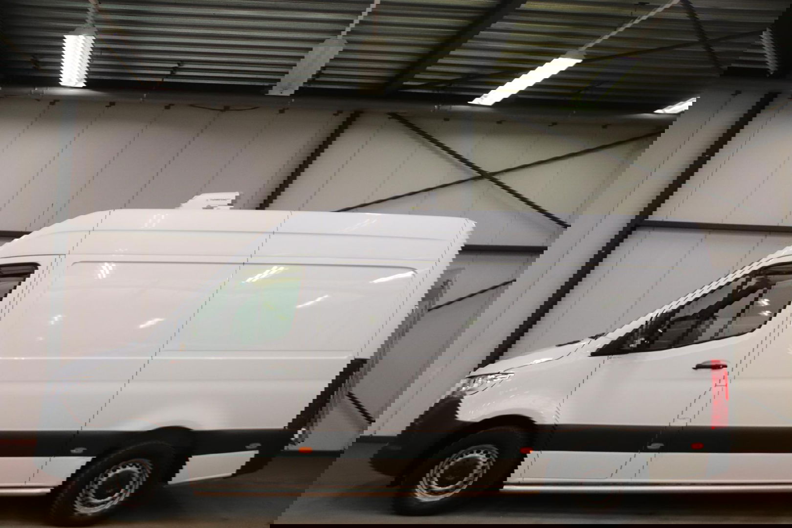 Mercedes-Benz Sprinter 316 L2H2 KOELWAGEN VRIESAUTO MET LAADKLEP