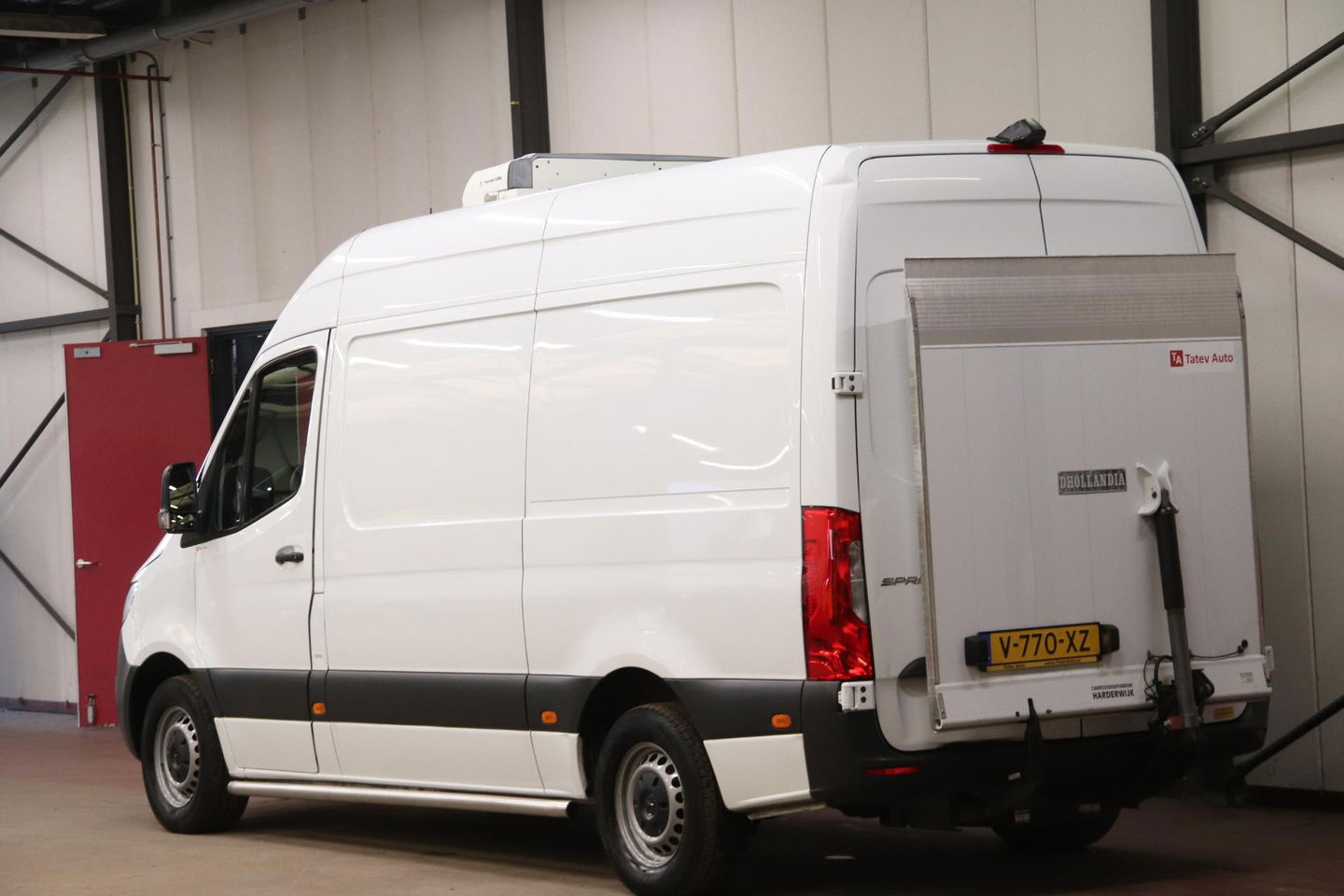 Mercedes-Benz Sprinter 316 L2H2 KOELWAGEN VRIESAUTO MET LAADKLEP