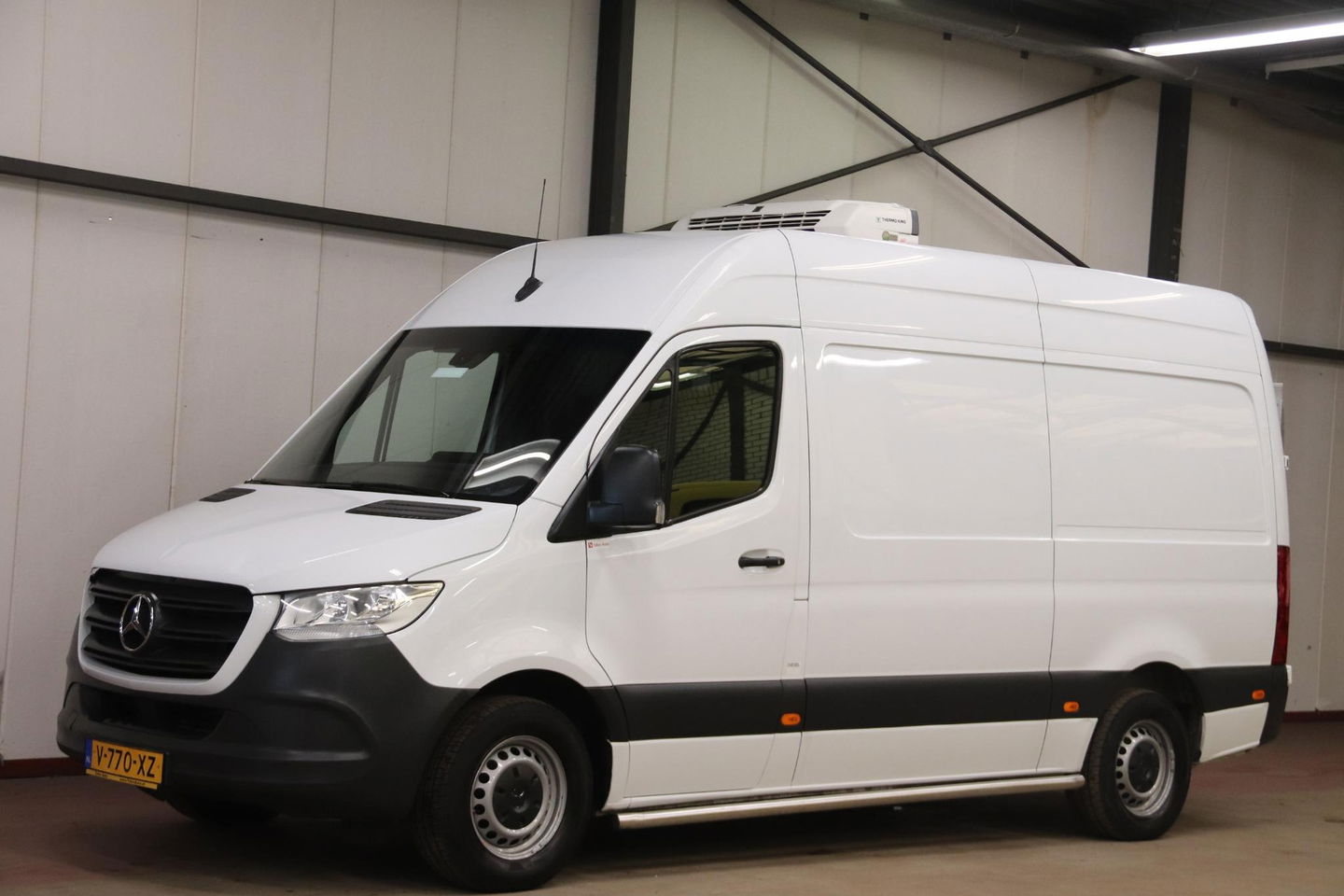 Mercedes-Benz Sprinter 316 L2H2 KOELWAGEN VRIESAUTO MET LAADKLEP