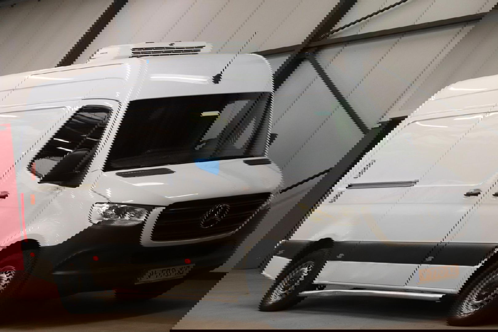 Mercedes-Benz Sprinter 316 L2H2 KOELWAGEN VRIESAUTO MET LAADKLEP