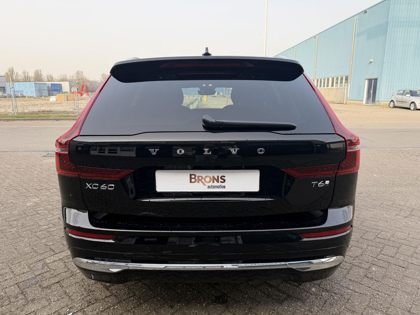 Volvo XC60 2.0 T6 Plug-in hybrid AWD Ultra Bright Luchtvering l Trekhaak l 360