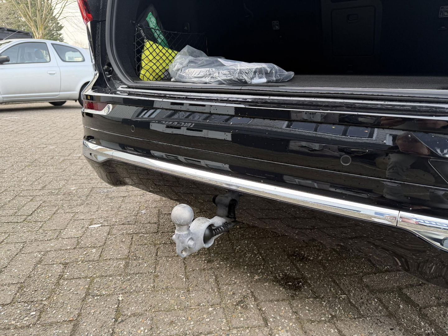 Volvo XC60 2.0 T6 Plug-in hybrid AWD Ultra Bright Luchtvering l Trekhaak l 360