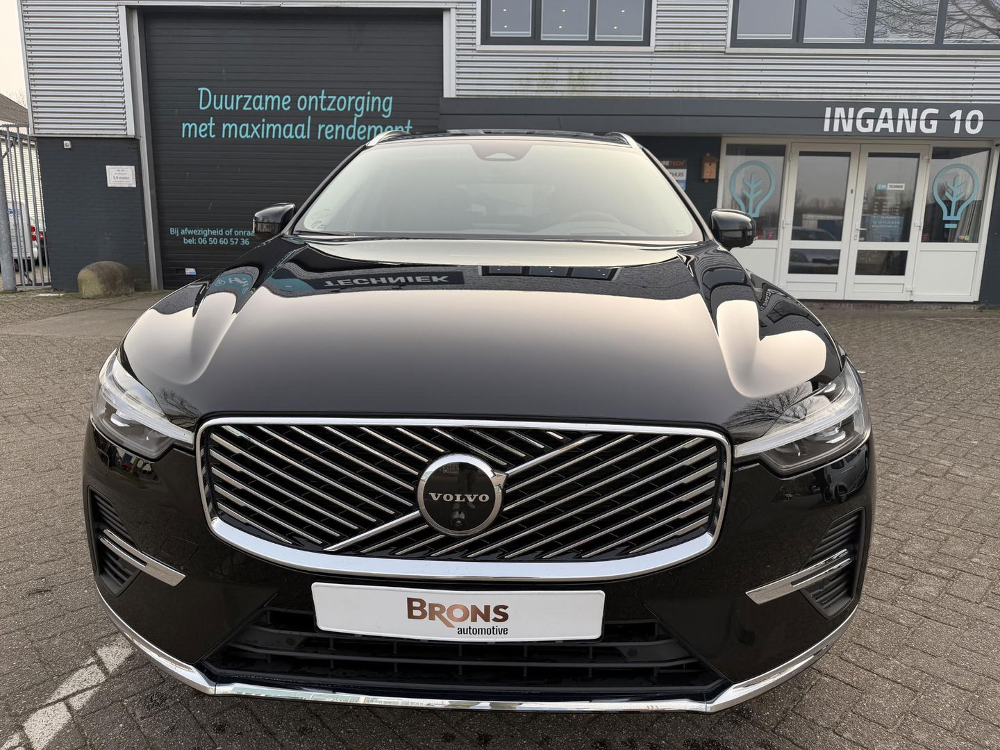 Volvo XC60 2.0 T6 Plug-in hybrid AWD Ultra Bright Luchtvering l Trekhaak l 360