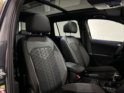 Volkswagen Tiguan 1.4 TSI eHybrid Black Style R-Line Pano Sfeer HUD Trekh.