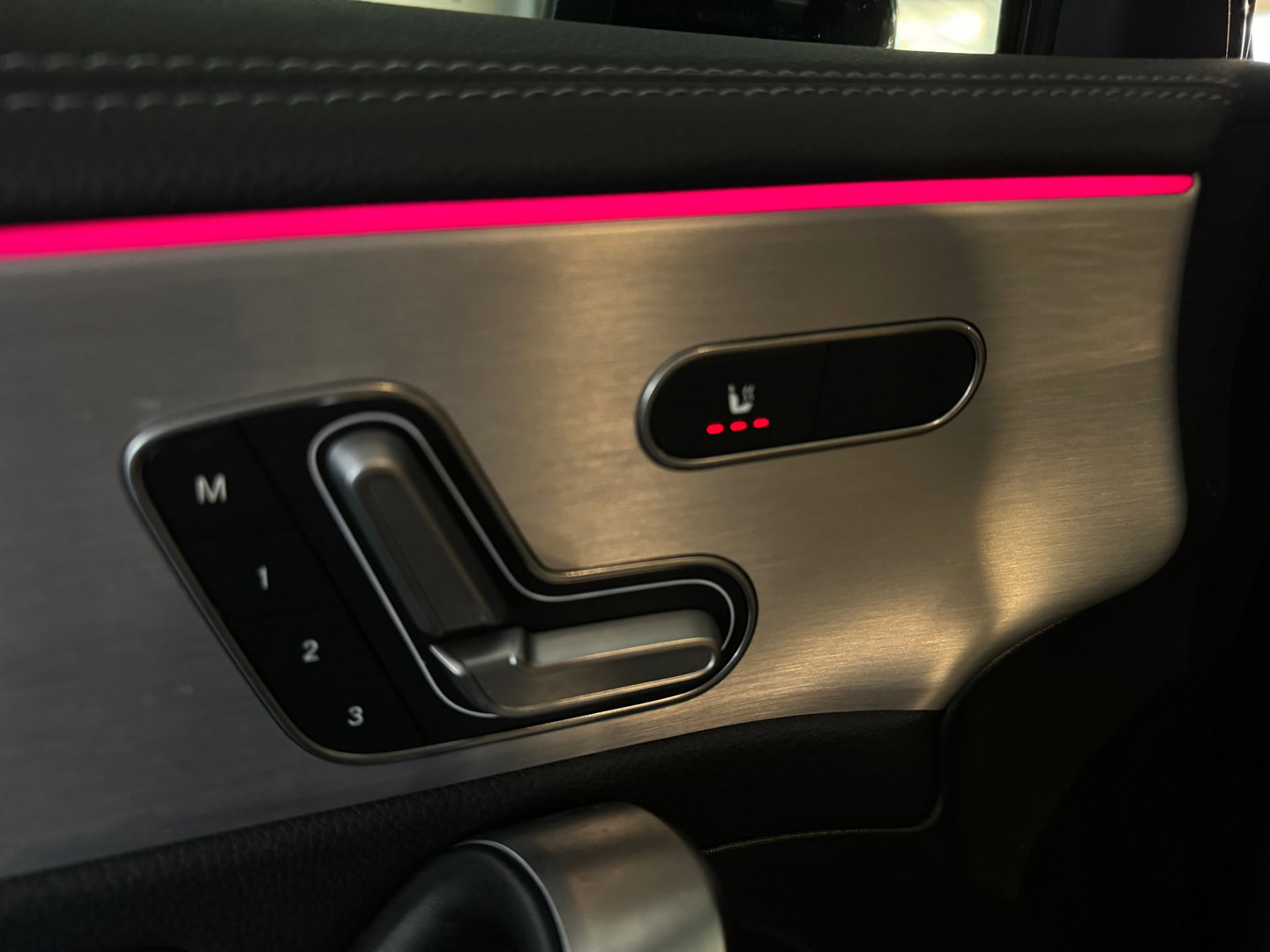 Mercedes-Benz A-Klasse AMG 35 4M Premium+ Pano|Memory|Aero