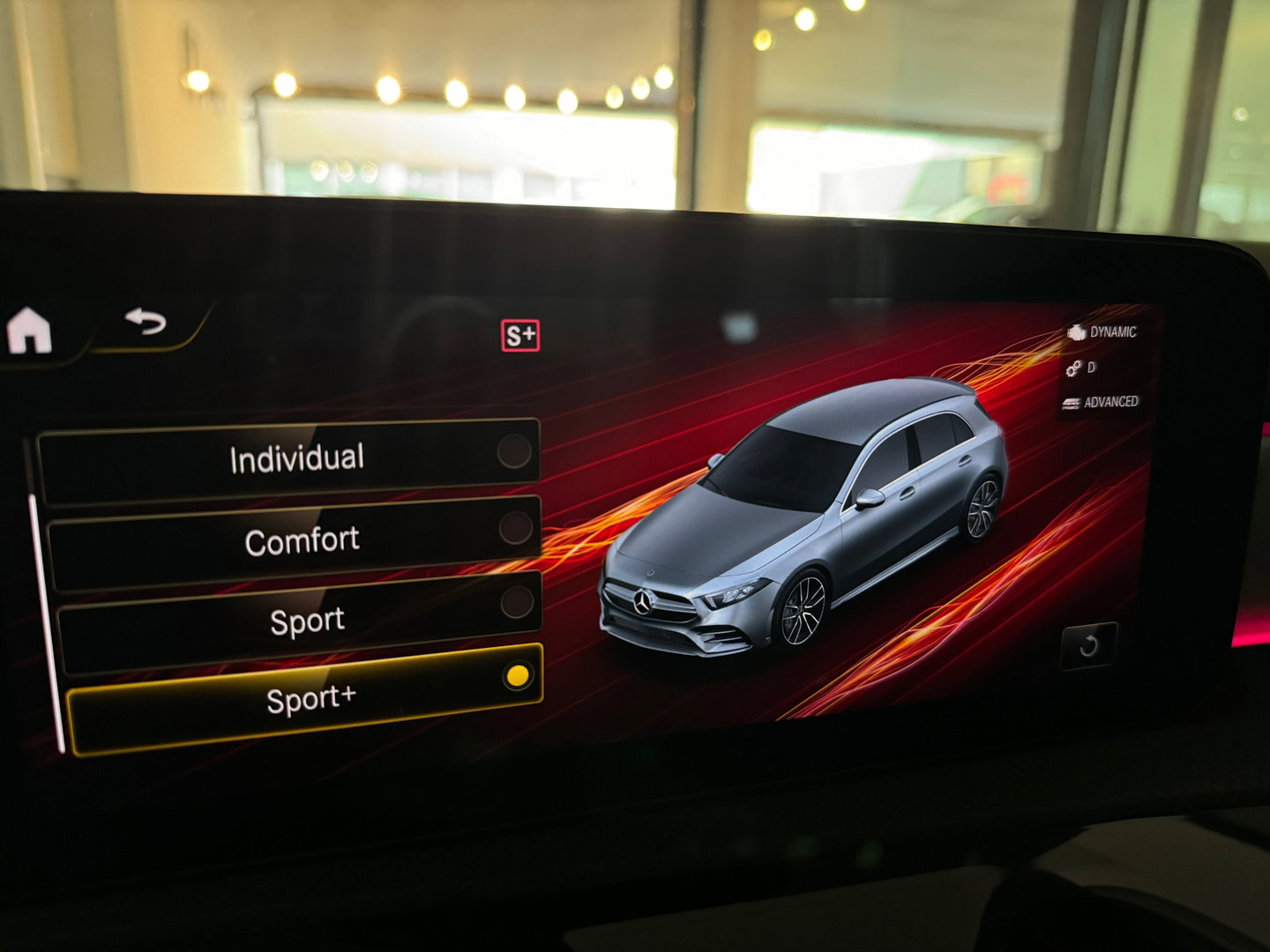 Mercedes-Benz A-Klasse AMG 35 4M Premium+ Pano|Memory|Aero