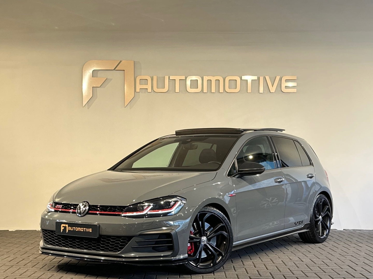Volkswagen Golf 2.0 TSI GTI TCR Pano|Keyles|Akrapovic|Dynaudio