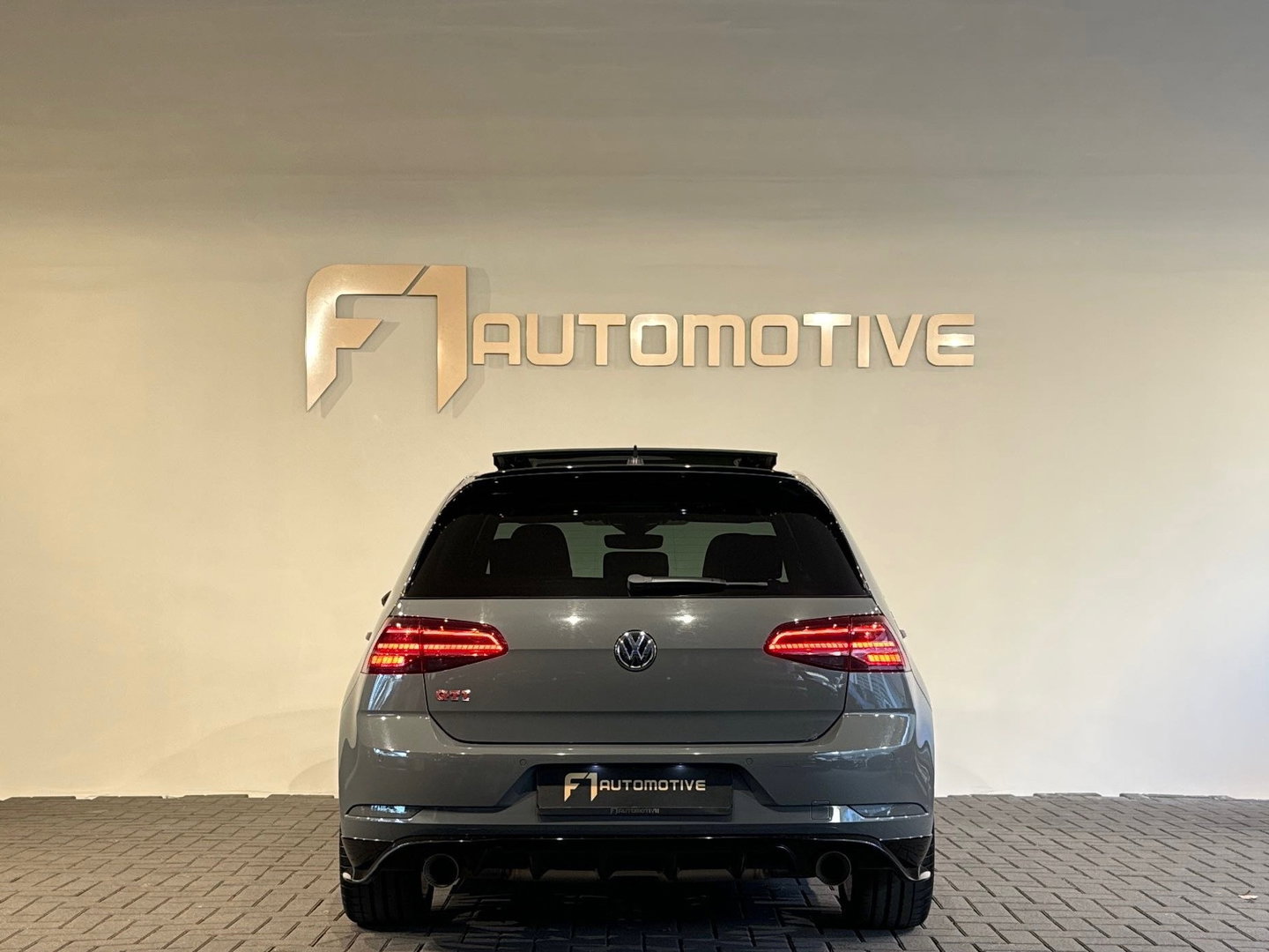 Volkswagen Golf 2.0 TSI GTI TCR Pano|Keyles|Akrapovic|Dynaudio