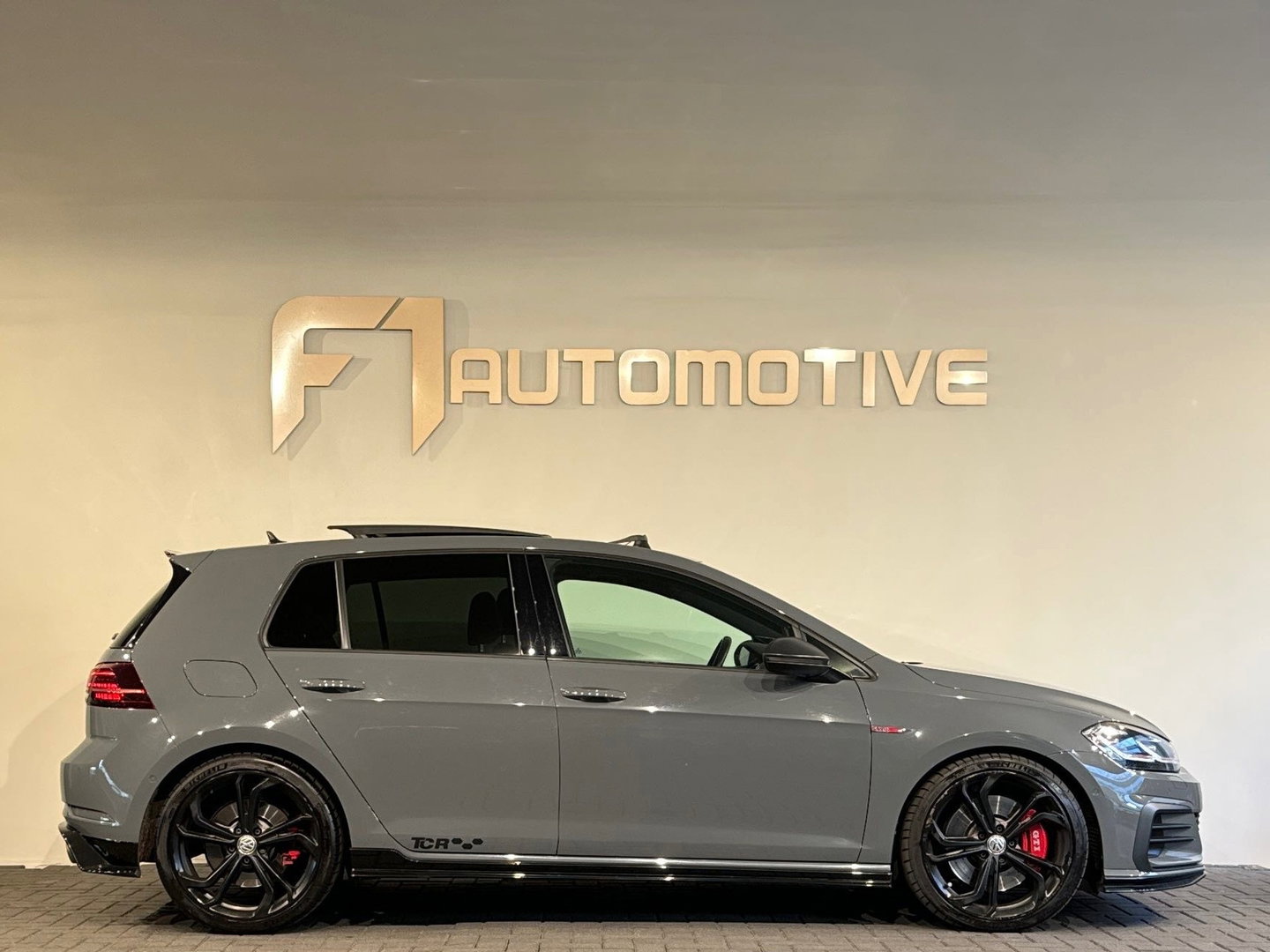 Volkswagen Golf 2.0 TSI GTI TCR Pano|Keyles|Akrapovic|Dynaudio
