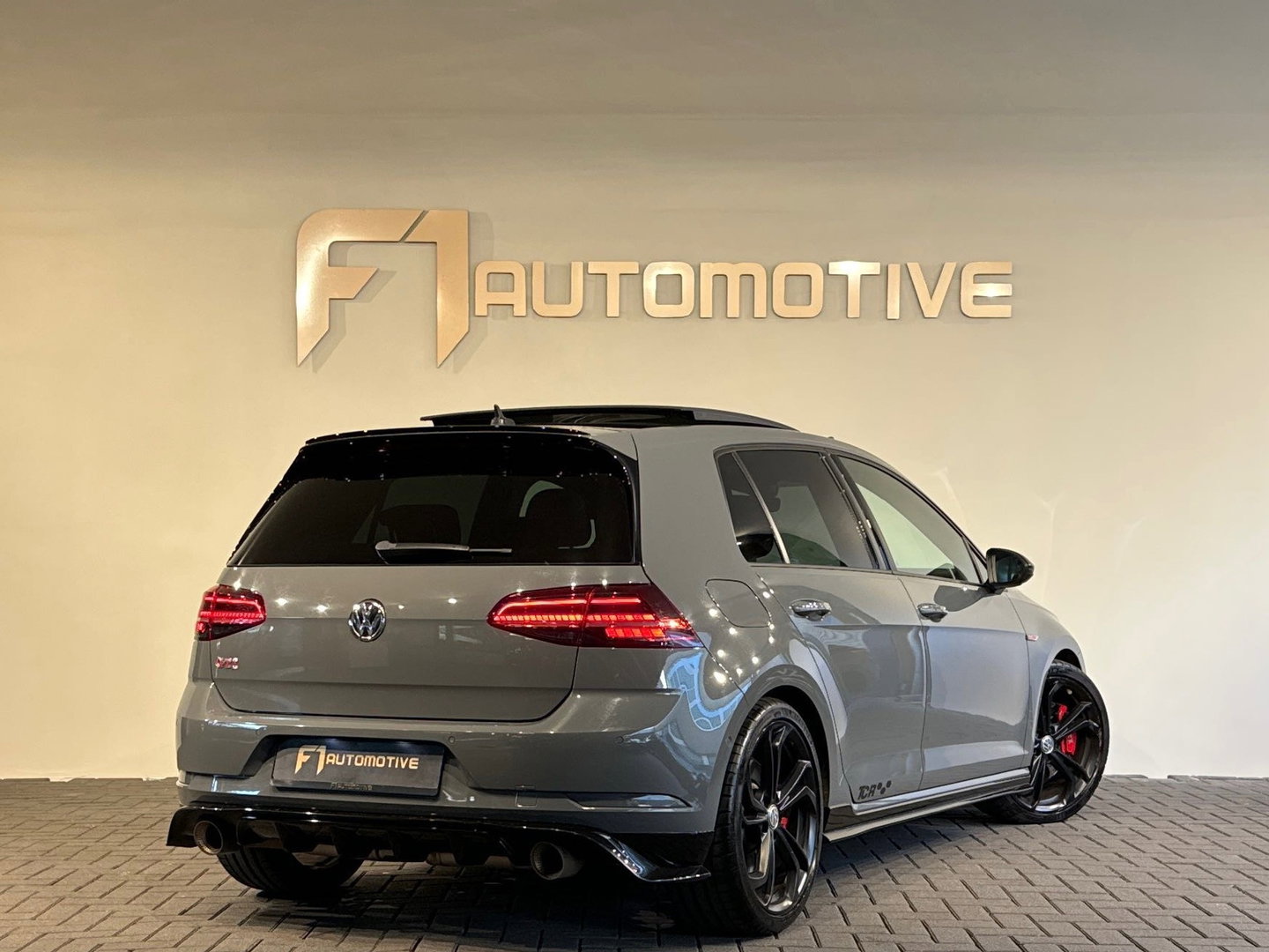 Volkswagen Golf 2.0 TSI GTI TCR Pano|Keyles|Akrapovic|Dynaudio