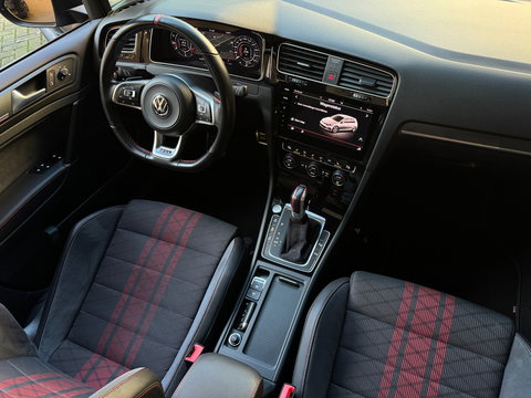 Volkswagen Golf 2.0 TSI GTI TCR Pano|Keyles|Akrapovic|Dynaudio