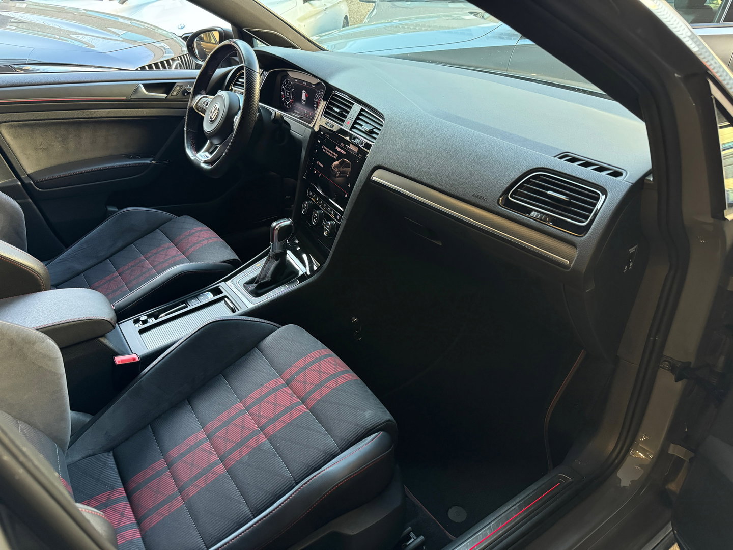 Volkswagen Golf 2.0 TSI GTI TCR Pano|Keyles|Akrapovic|Dynaudio