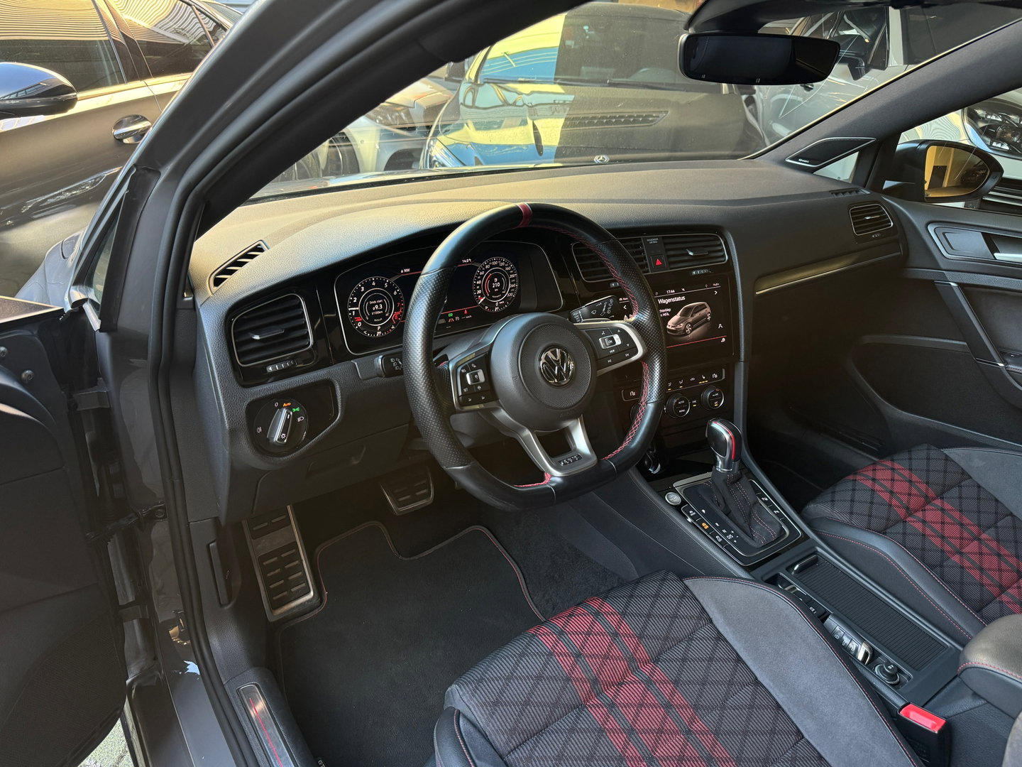 Volkswagen Golf 2.0 TSI GTI TCR Pano|Keyles|Akrapovic|Dynaudio