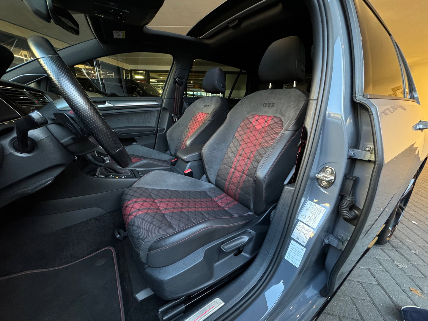 Volkswagen Golf 2.0 TSI GTI TCR Pano|Keyles|Akrapovic|Dynaudio