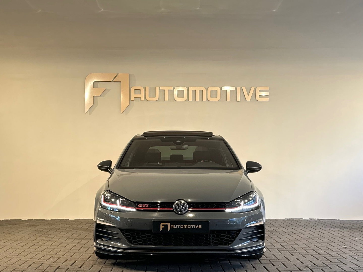 Volkswagen Golf 2.0 TSI GTI TCR Pano|Keyles|Akrapovic|Dynaudio