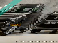 Volkswagen T-Roc - 1.0 TSI Sport (APPLE CARPLAY, GROOT NAVI, ADAPTIVE CRUISE, PARKEERSENSOREN, SPORTSTOELEN, LANE ASSIST, NIEUWE APK, NIEUWSTAAT)