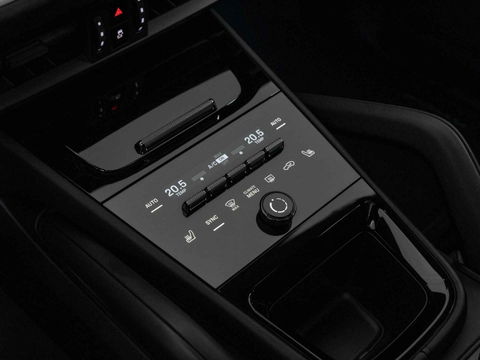 Porsche Cayenne 3.0 E-Hybrid 470PK / Sport Design / Bose / 2024 / ACC