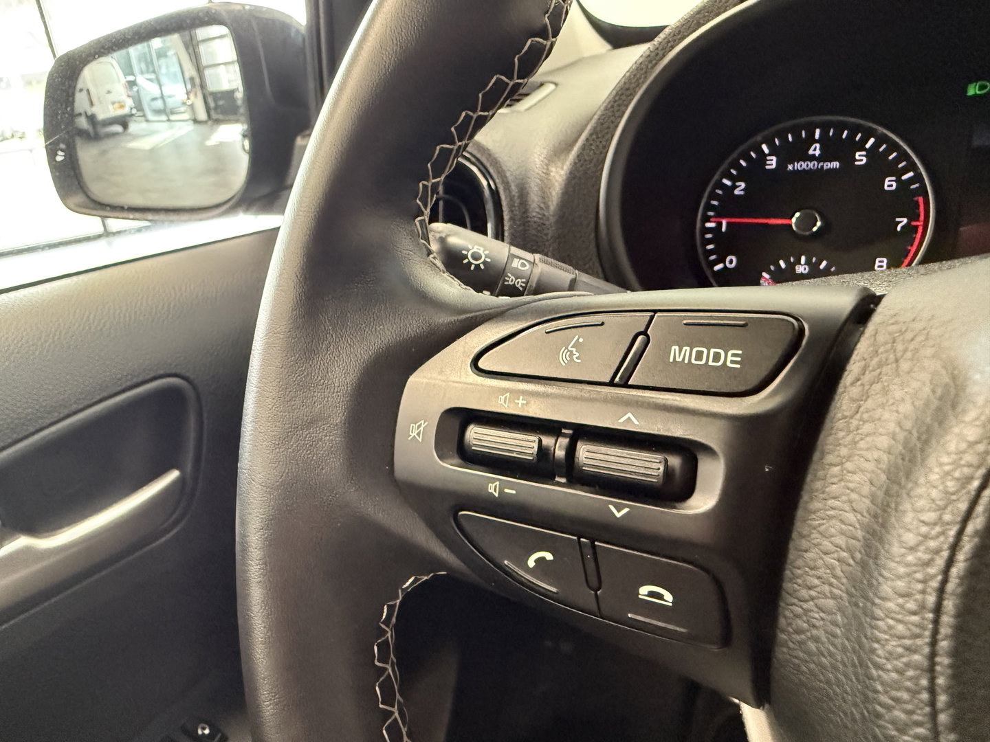 Kia Picanto 1.0 DPi DynamicPlusLine Navigatie Lmv CruiseControl 24 Maanden garantie* (Vraag naar de voorwaarden)