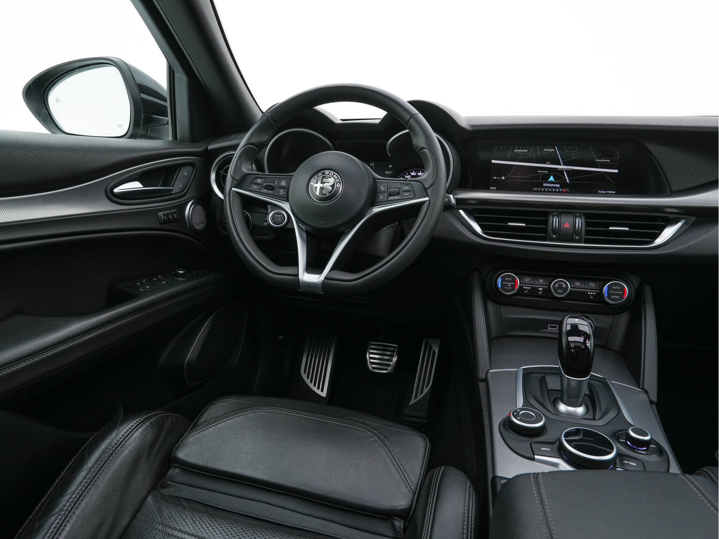 Alfa Romeo Stelvio 2.2d AWD Q4 Super Aut. *PANO | LEATHER | BI-XENON | MEMORY-PACK | HARMAN/KARDON | BLINDSPOT | CAMERA | DAB+ | NAVI-FULLMAP | HEATED-SPORTSEATS | ECC | ADAPTIVE-CRUISE | PDC | PRIVACYGLASS | TOWBAR | 19"ALU*