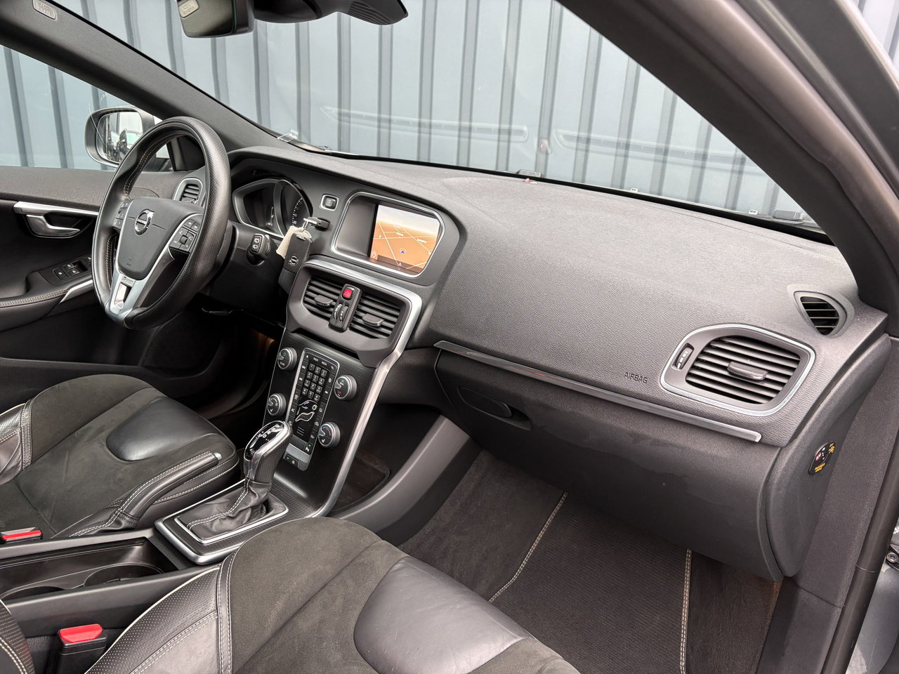 Volvo V40