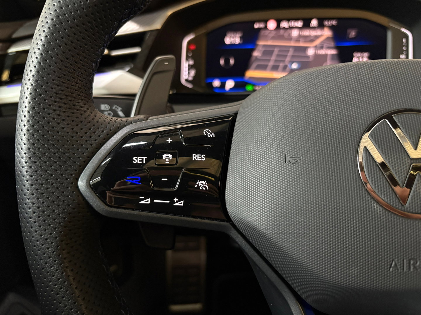Volkswagen Arteon R, Full options, Pano, HUD, Sfeer