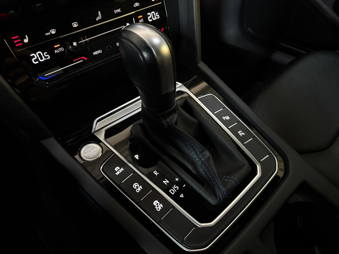 Volkswagen Arteon R, Full options, Pano, HUD, Sfeer