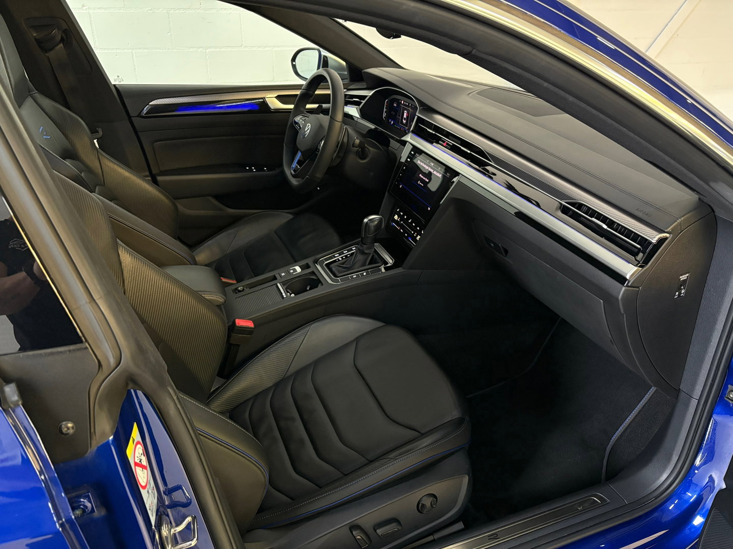Volkswagen Arteon R, Full options, Pano, HUD, Sfeer