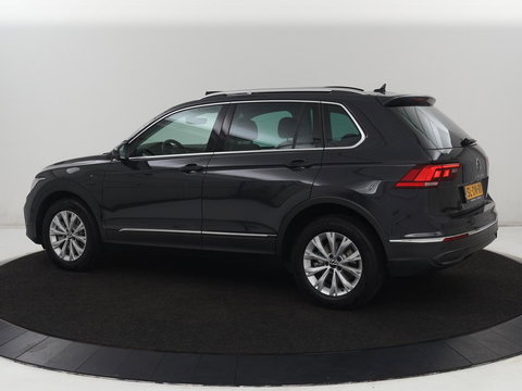 Volkswagen Tiguan 1.4 TSI eHybrid Comfortline | SOH 87% | Panoramadak | Camera | Carplay | Adaptive cruise | Keyless | Navigatie | Full LED | Climate control | Virtual Cockpit | Sfeerverlichting | PHEV | Plug In