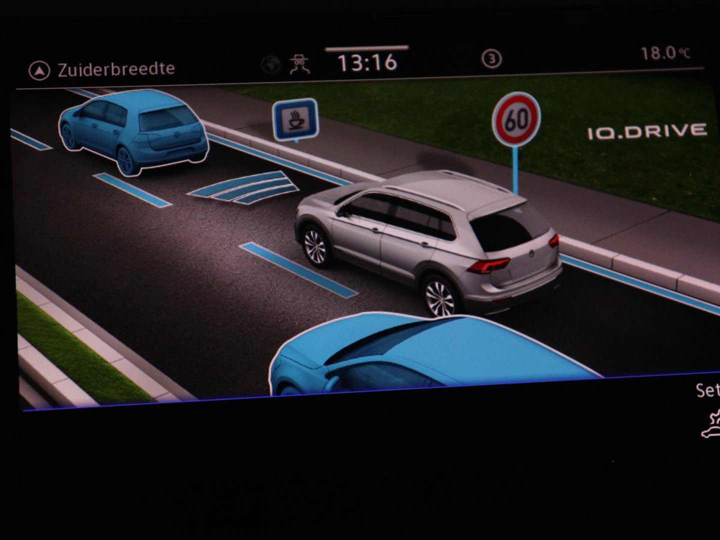 Volkswagen Tiguan 1.4 TSI eHybrid Comfortline | SOH 87% | Panoramadak | Camera | Carplay | Adaptive cruise | Keyless | Navigatie | Full LED | Climate control | Virtual Cockpit | Sfeerverlichting | PHEV | Plug In