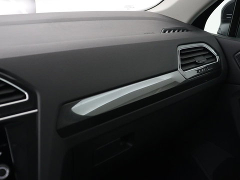 Volkswagen Tiguan 1.4 TSI eHybrid Comfortline | SOH 87% | Panoramadak | Camera | Carplay | Adaptive cruise | Keyless | Navigatie | Full LED | Climate control | Virtual Cockpit | Sfeerverlichting | PHEV | Plug In