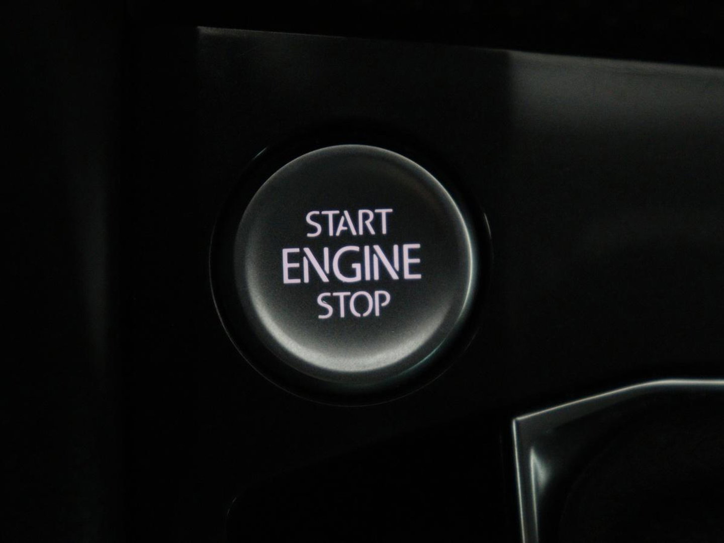 Volkswagen Tiguan 1.4 TSI eHybrid Comfortline | SOH 87% | Panoramadak | Camera | Carplay | Adaptive cruise | Keyless | Navigatie | Full LED | Climate control | Virtual Cockpit | Sfeerverlichting | PHEV | Plug In