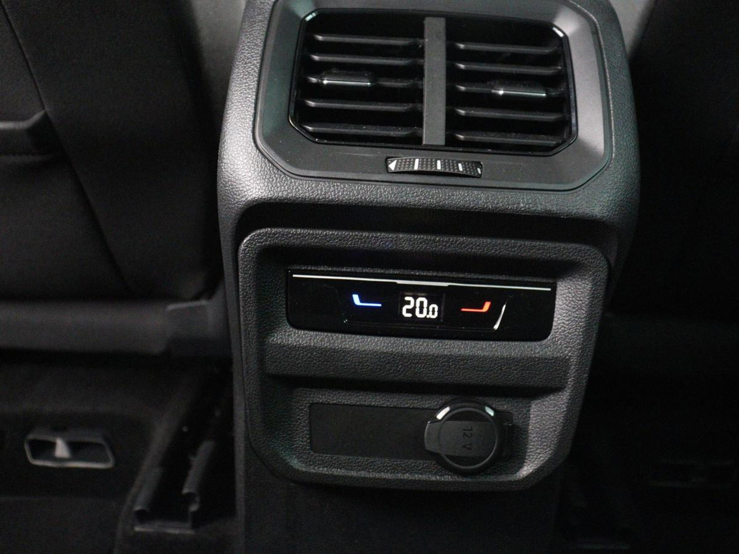 Volkswagen Tiguan 1.4 TSI eHybrid Comfortline | SOH 87% | Panoramadak | Camera | Carplay | Adaptive cruise | Keyless | Navigatie | Full LED | Climate control | Virtual Cockpit | Sfeerverlichting | PHEV | Plug In