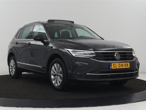 Volkswagen Tiguan 1.4 TSI eHybrid Comfortline | SOH 87% | Panoramadak | Camera | Carplay | Adaptive cruise | Keyless | Navigatie | Full LED | Climate control | Virtual Cockpit | Sfeerverlichting | PHEV | Plug In