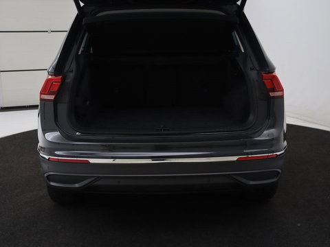 Volkswagen Tiguan 1.4 TSI eHybrid Comfortline | SOH 87% | Panoramadak | Camera | Carplay | Adaptive cruise | Keyless | Navigatie | Full LED | Climate control | Virtual Cockpit | Sfeerverlichting | PHEV | Plug In