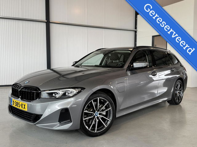 BMW 3 Serie - Touring 320e 150kW PHEV Touring|Widescreen|Sportstoelen|SoH98%|