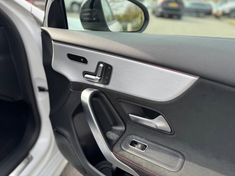 Mercedes-Benz A-Klasse 180 AMG 2021 Panorama Sfeerver. Memory