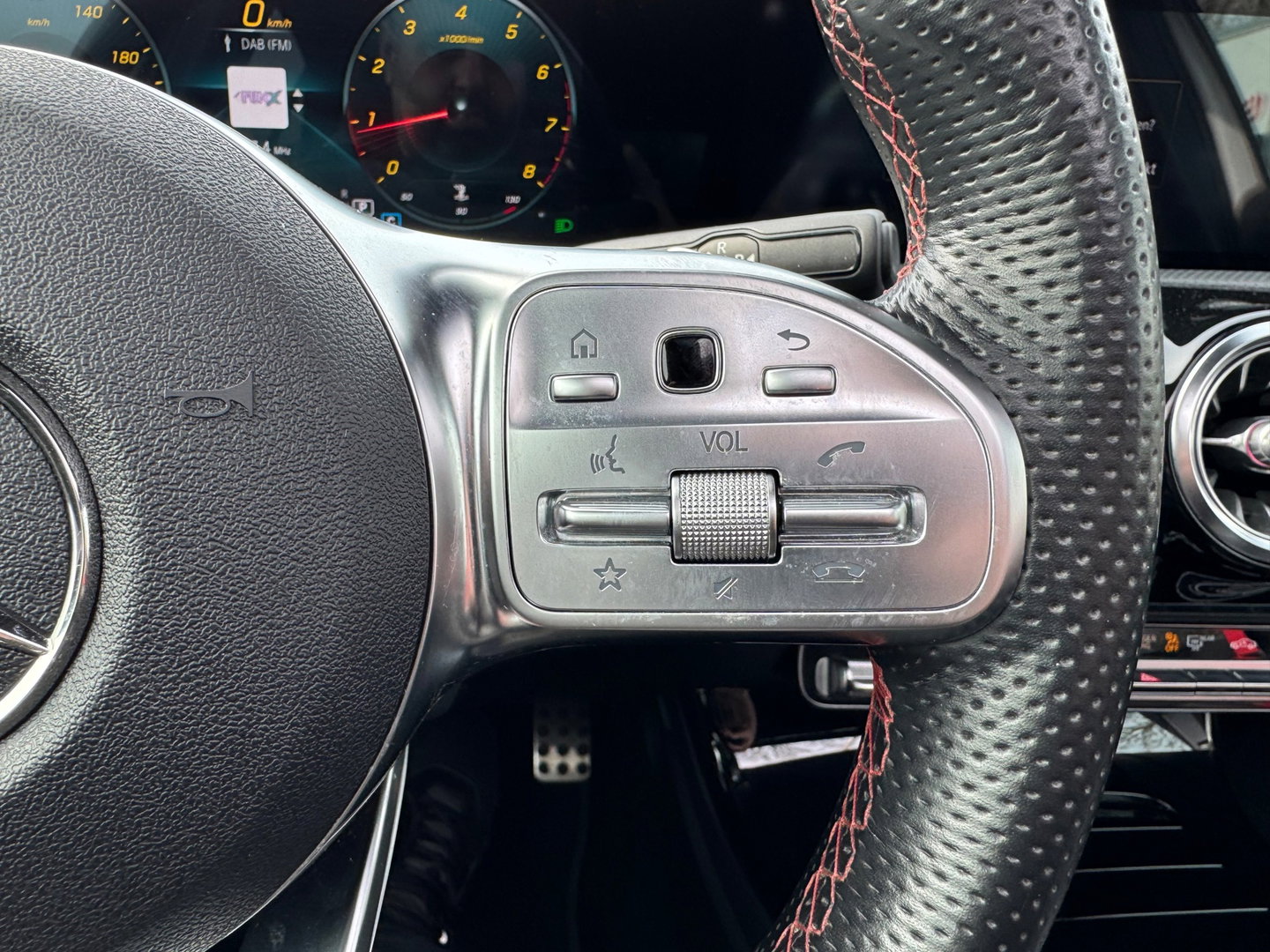 Mercedes-Benz A-Klasse 180 AMG 2021 Panorama Sfeerver. Memory